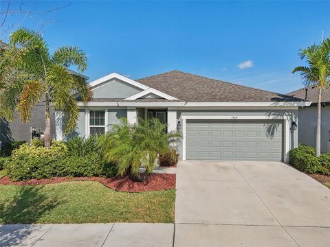 7404 FUTURA PLACE APOLLO BEACH FL 33572