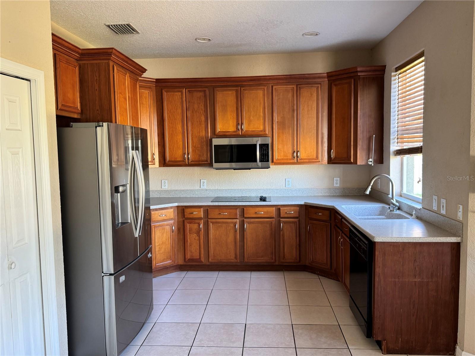 PARKWAY CENTER SINGLE FAMILY PH 01 - Residential