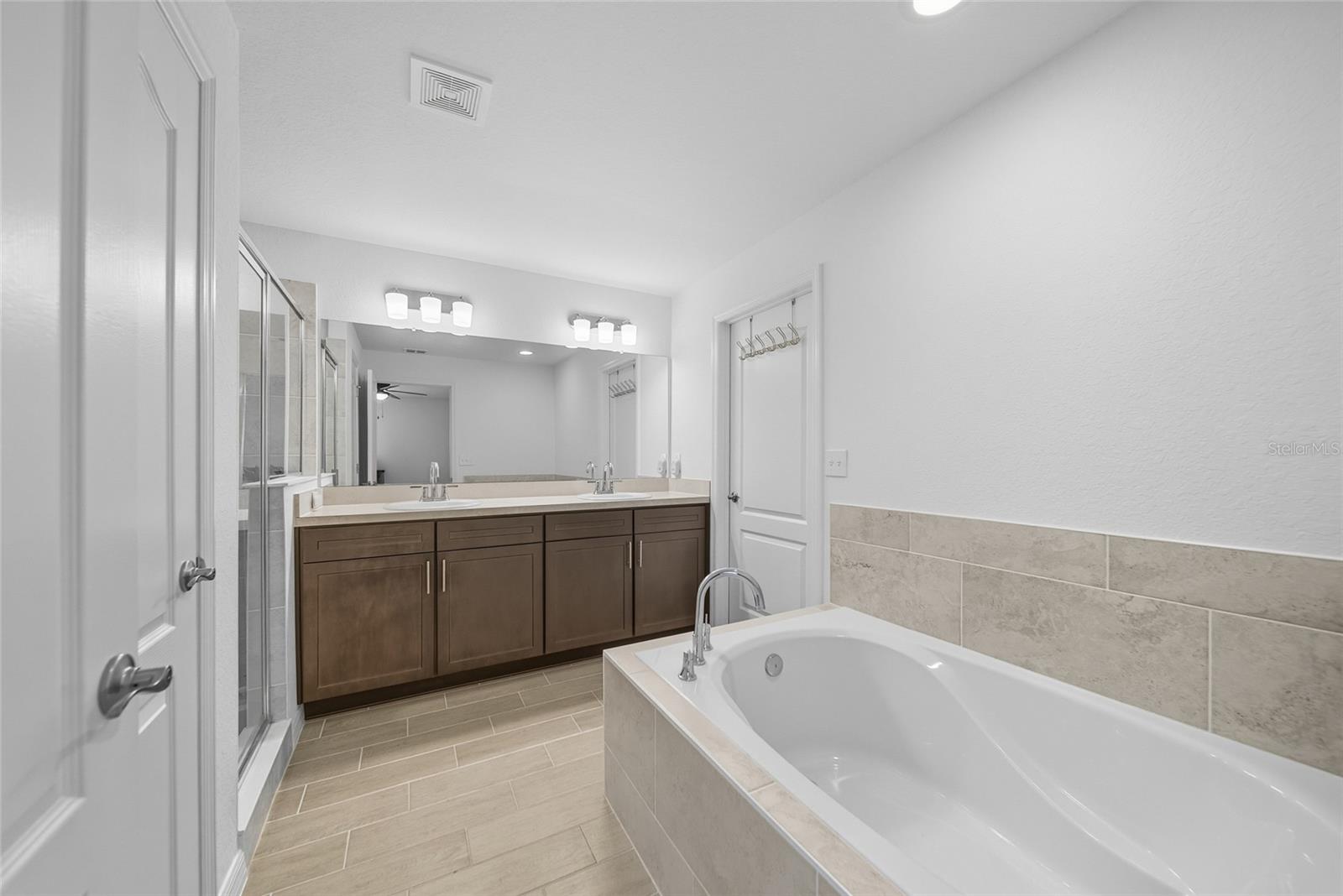 VILLAGE/GRESHAM FARMS - Residential