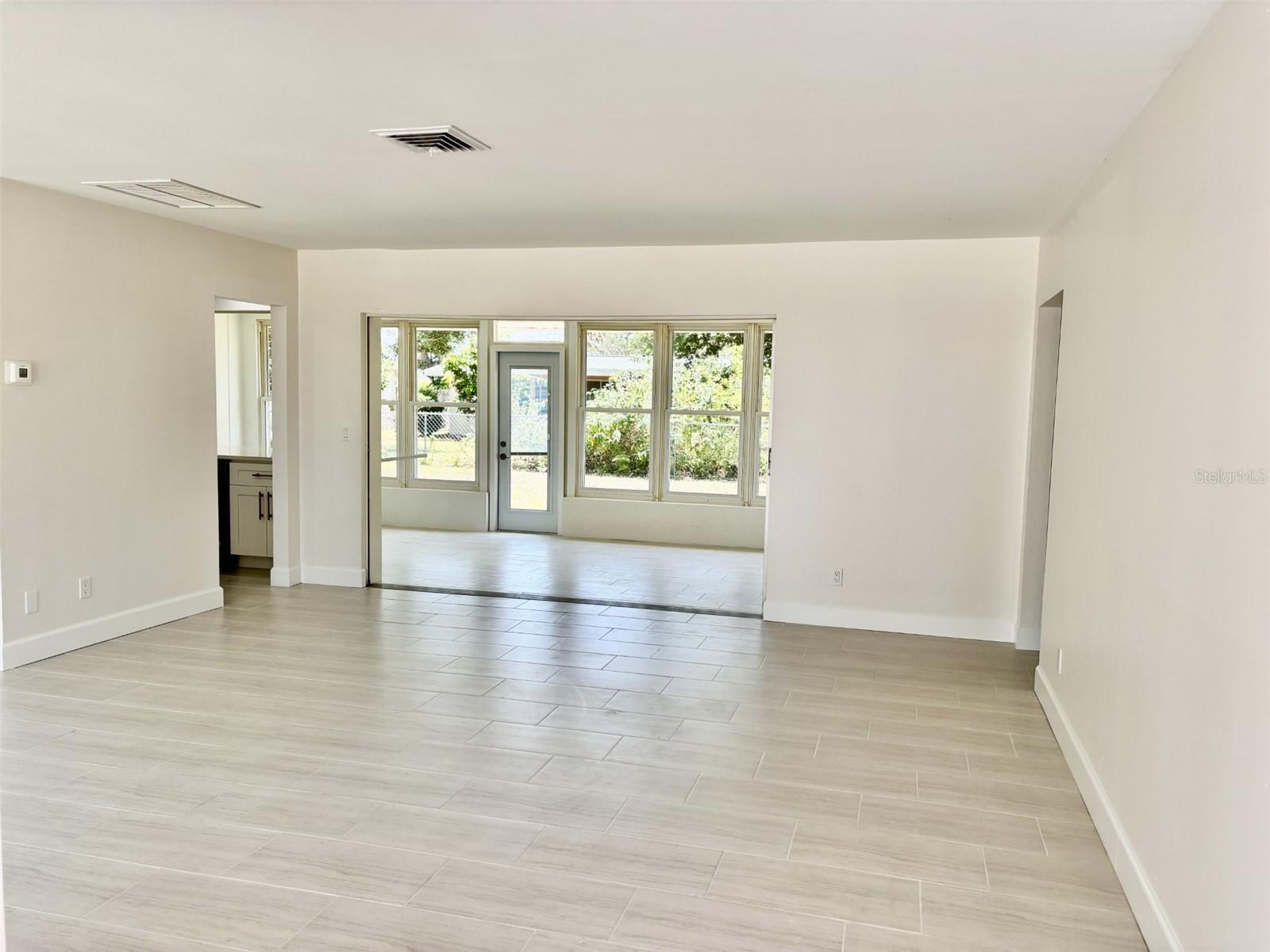 544 MOUNT VERNON DRIVE