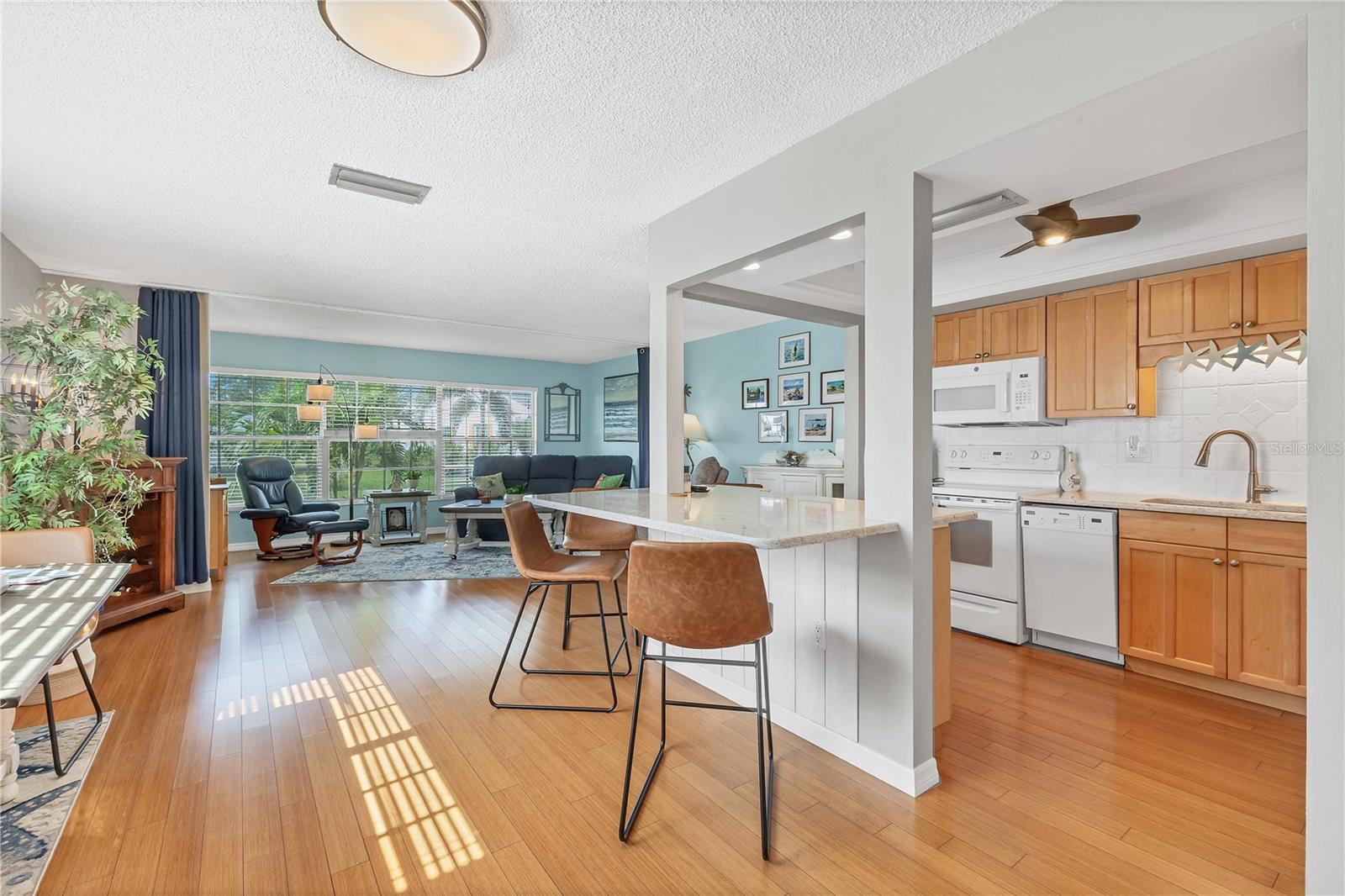 4418 MOUNT VERNON DRIVE 4418