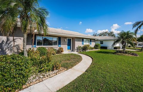 A home in SEMINOLE