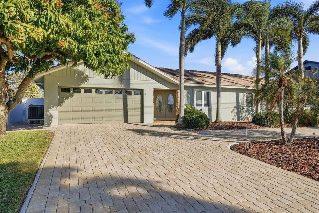 Photo of 2316 S Shore Drive SE, St Petersburg, FL 33705 (MLS # TB8470539)