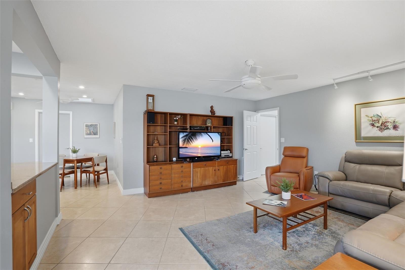 TROPICAL SHORES 1ST ADD - Residential