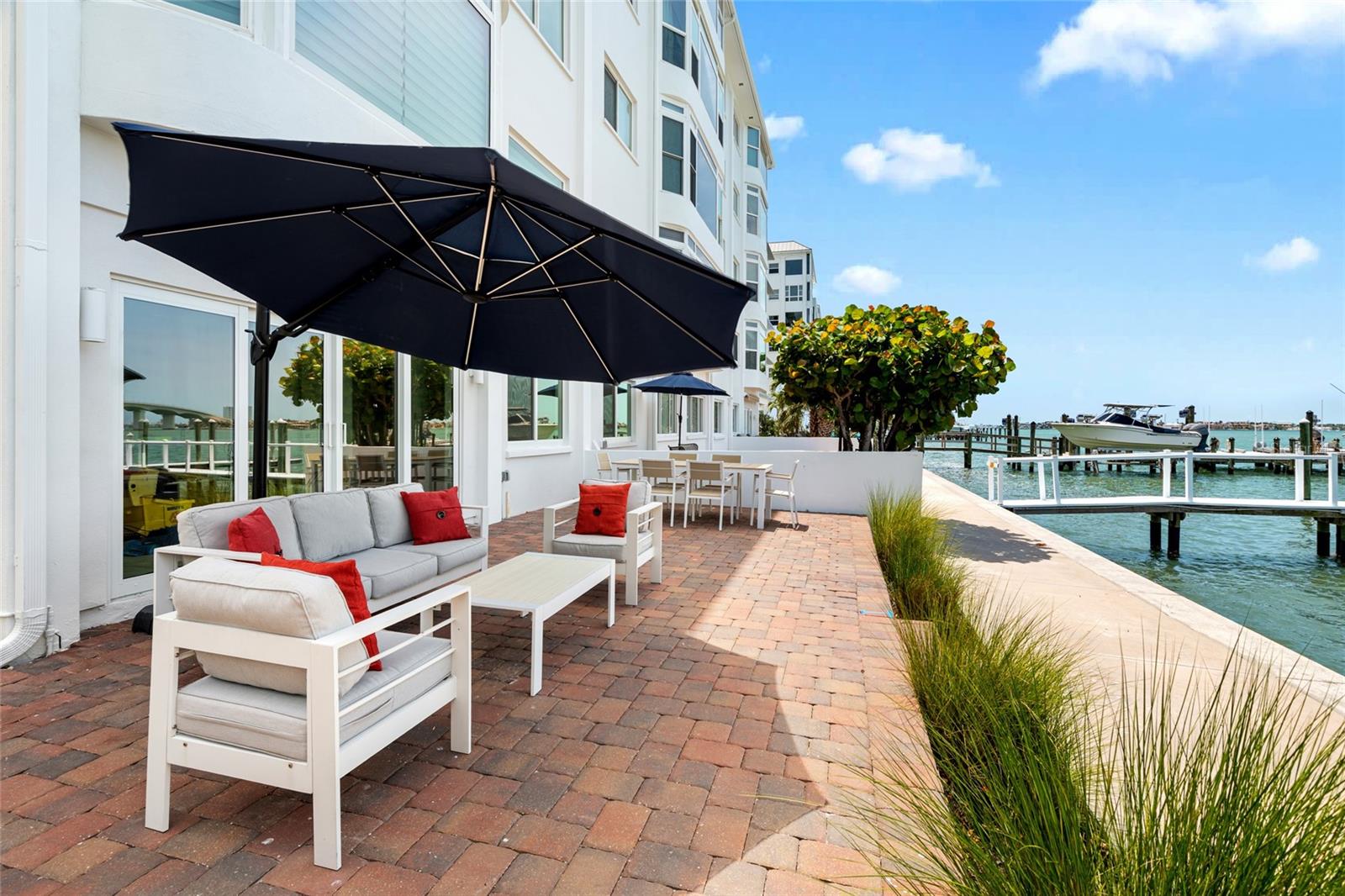 174 GOLDEN GATE POINT 21