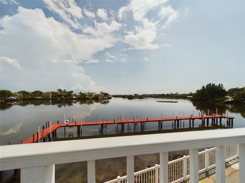 A home in PALM HARBOR