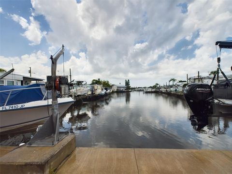 A home in PALM HARBOR