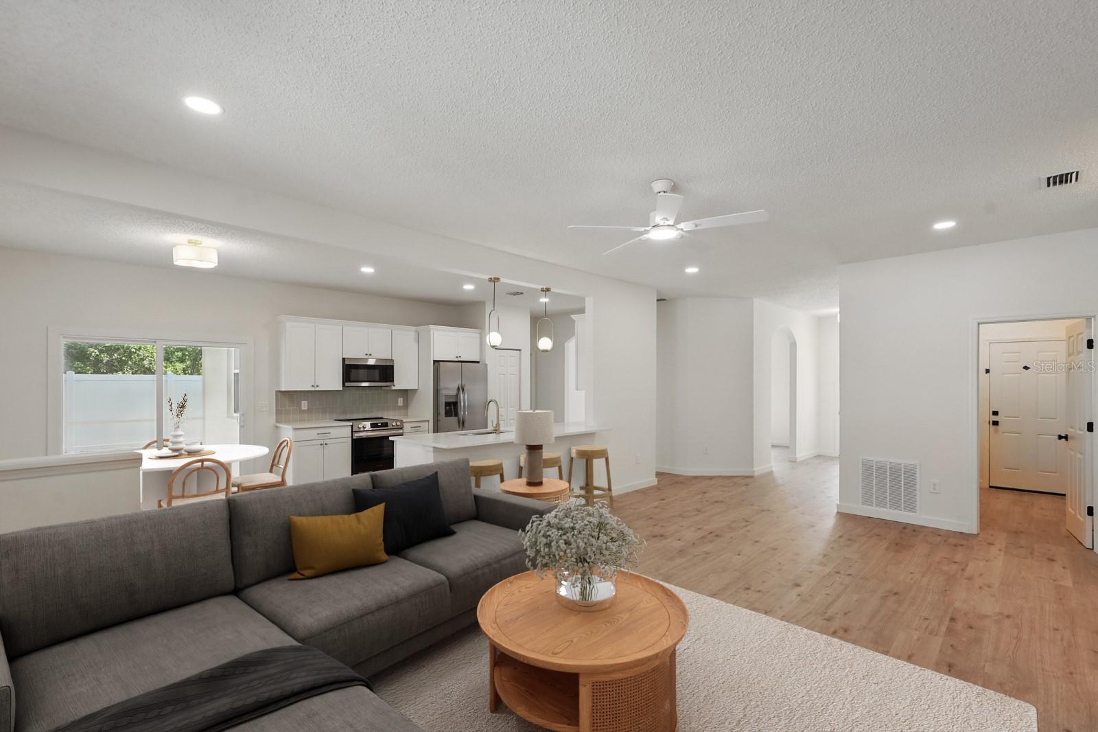 40 PINETREE DRIVE