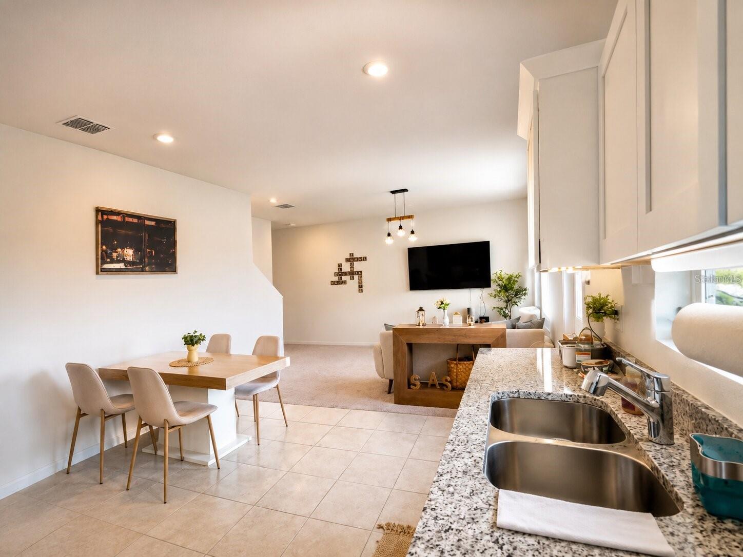 2524 PEONY PLACE