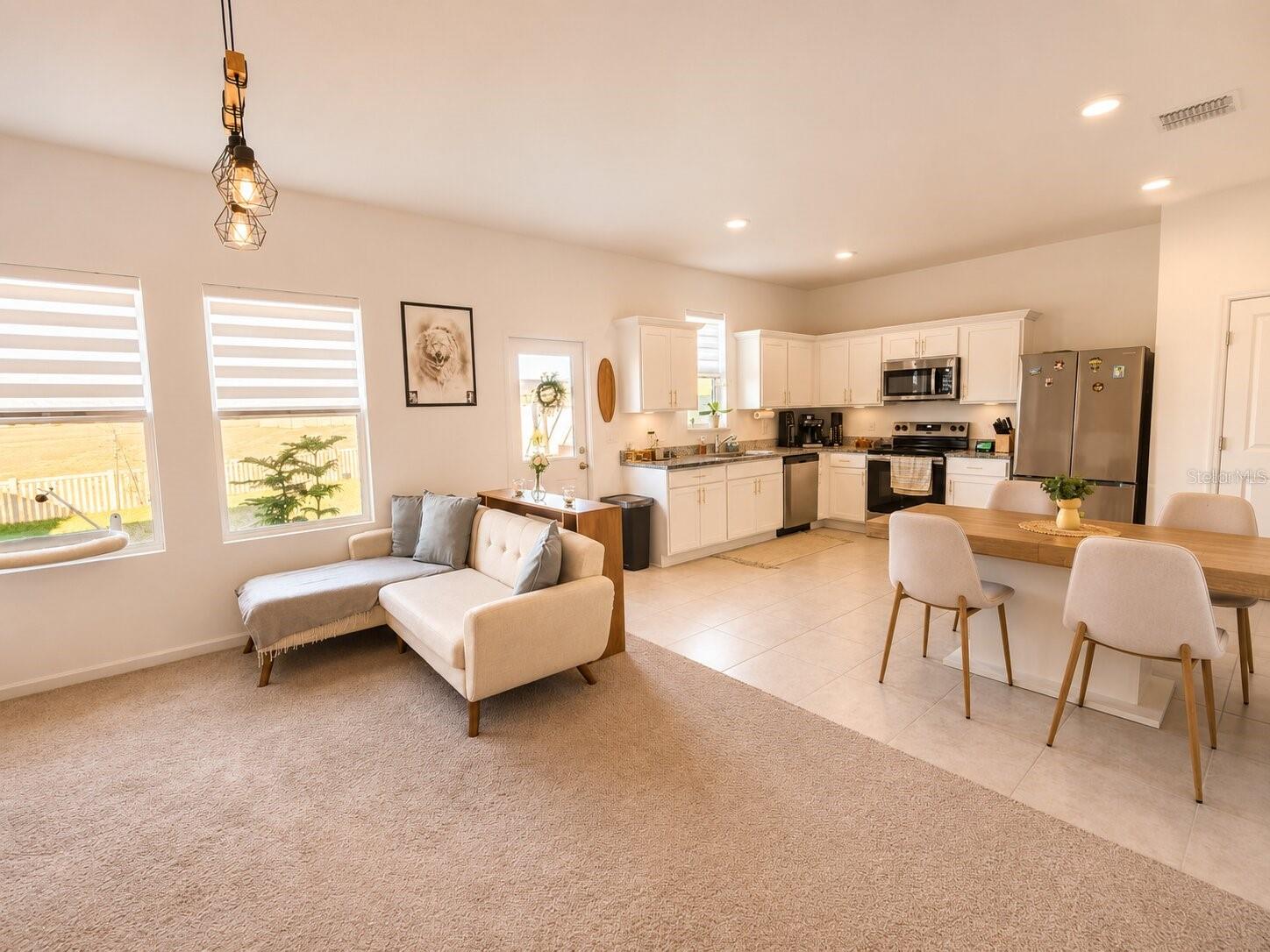 2524 PEONY PLACE