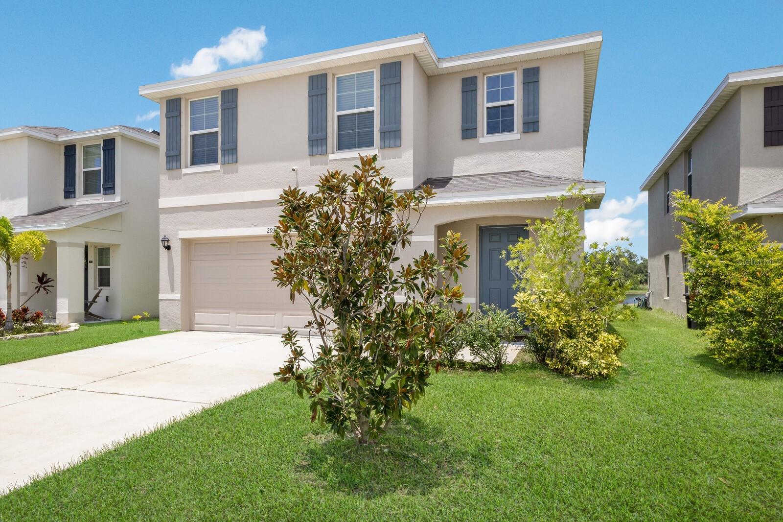 Spacious and move-in ready! This well-maintained and fully functional 5-bedroom, 3-bathroom home with a 2-car garage is located in the desirable Evergreen community of Bradenton. Offering a flexible floor plan perfect for large or multigenerational families, this home provides both comfort and functionality.
Step inside to find ceramic tile flooring in the main living areas, granite countertops, and a modern kitchen featuring stainless steel appliances. The open-concept layout connects the kitchen, dining, and living spaces—perfect for everyday living and entertaining. A full bedroom and bathroom on the first floor is an ideal setup for guests or in-laws, while the remaining bedrooms and a spacious primary suite are located upstairs.
Enjoy the convenience of being just minutes from I-75, top-rated schools, shopping, dining, and Florida’s beautiful Gulf Coast beaches. This home is part of a thoughtfully designed community with low HOA fees and CDD fees.