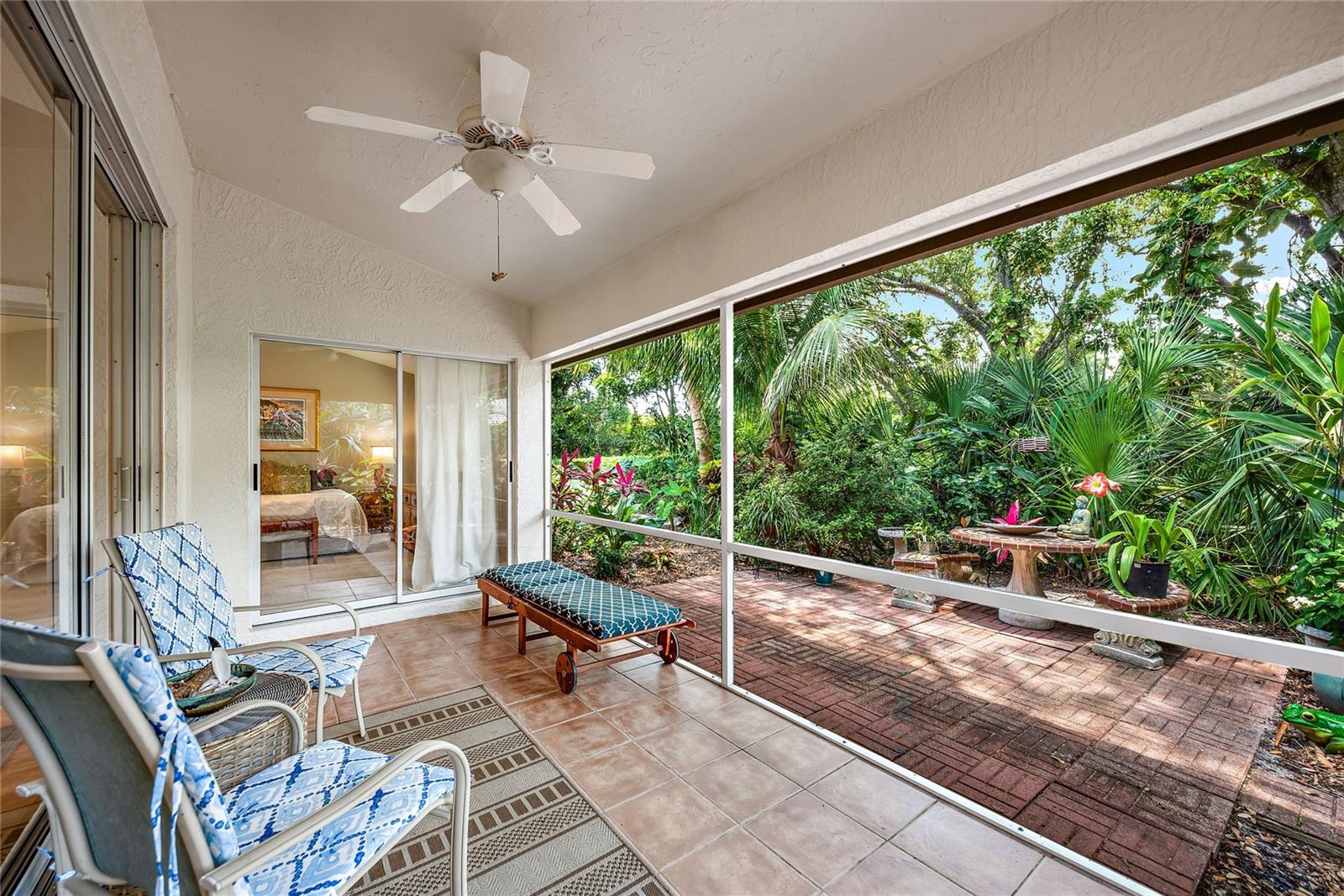 LONGWOOD VILLAS - Residential