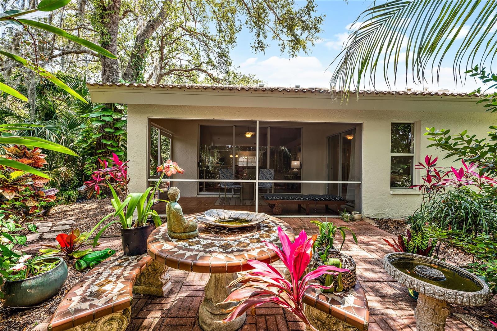 LONGWOOD VILLAS - Residential