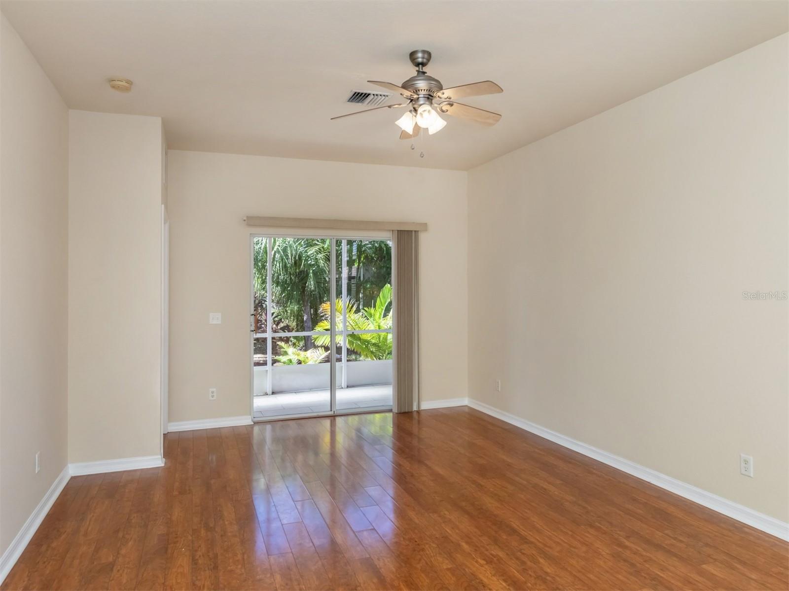 STONEYBROOK AT VENICE UNIT 4 - Residential Lease
