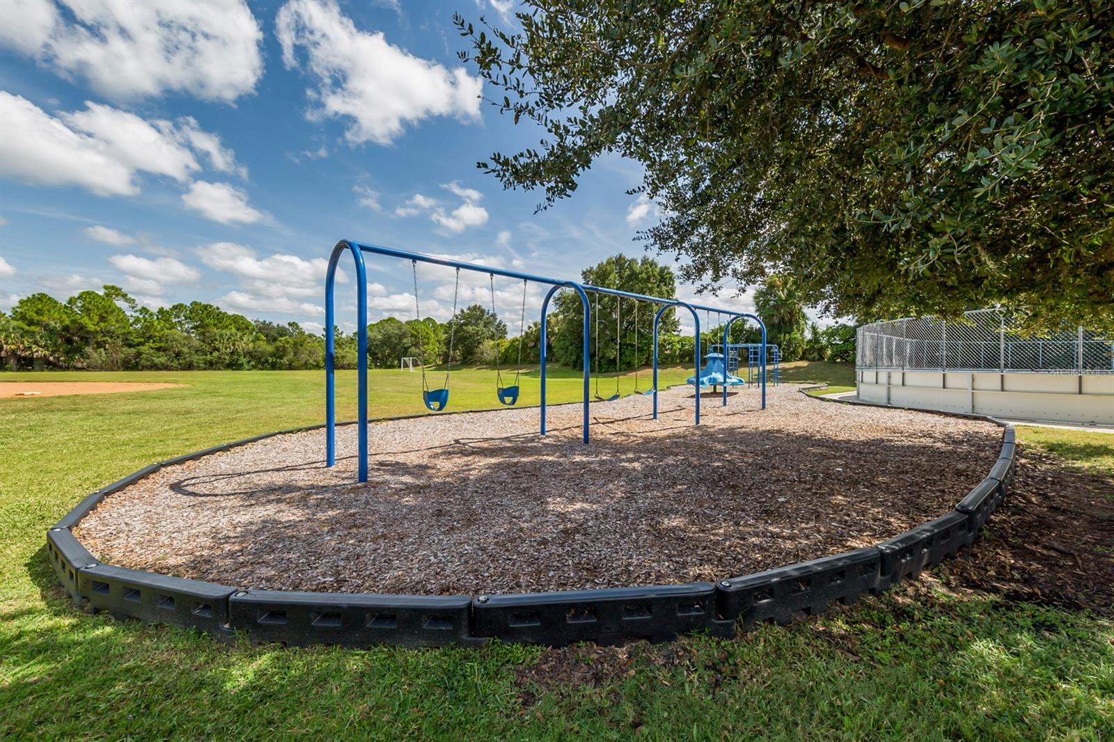 STONEYBROOK AT VENICE UNIT 4 - Residential Lease