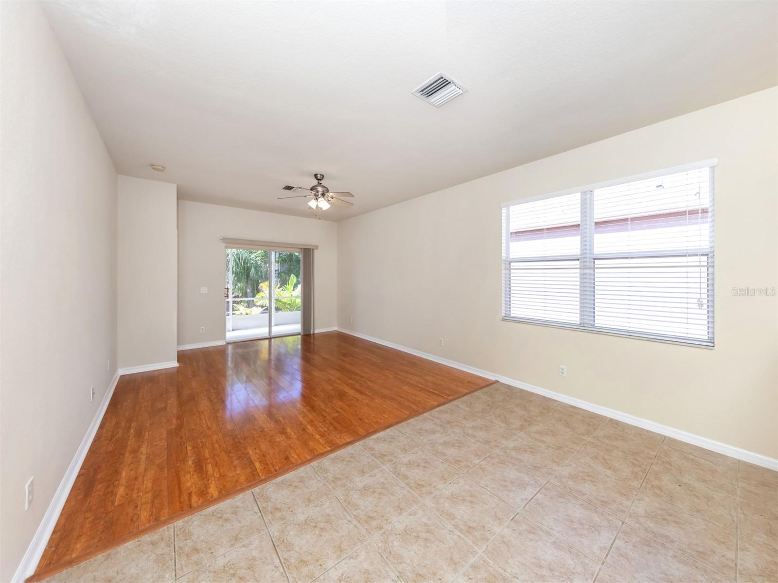 STONEYBROOK AT VENICE UNIT 4 - Residential Lease