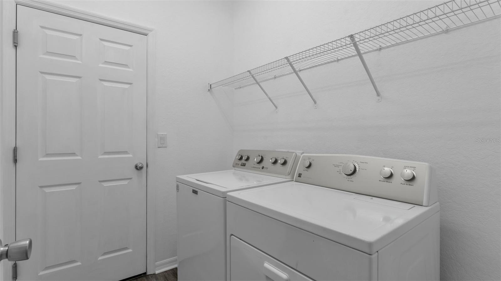 LAKE MCLEOD POINTE PH 02 - Residential