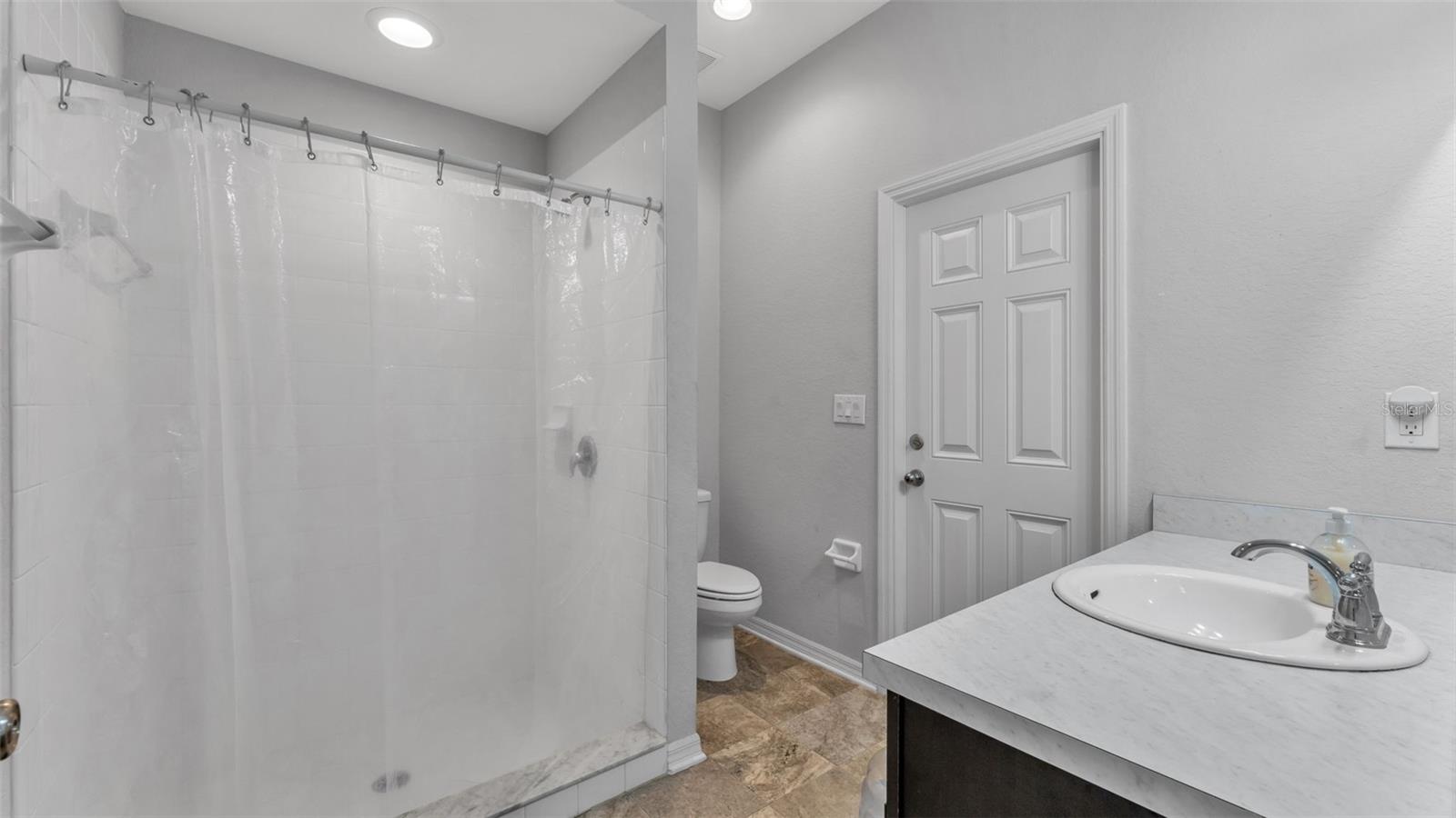 LAKE MCLEOD POINTE PH 02 - Residential