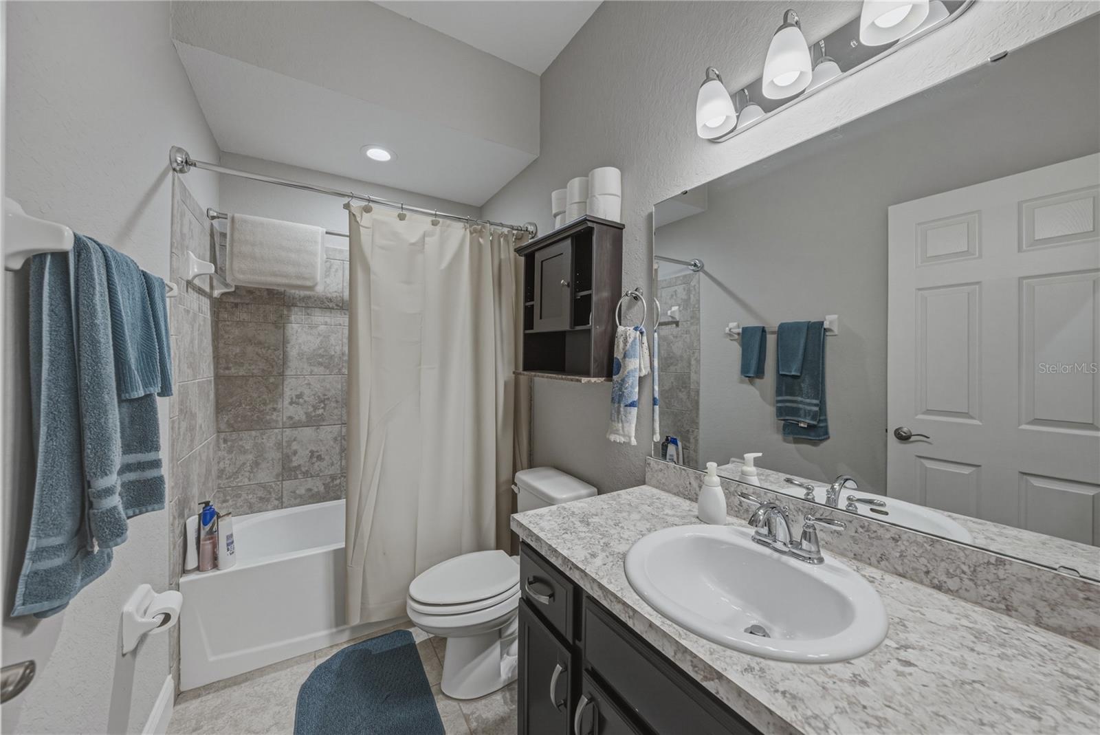LAKESIDE PRESERVE PH I - Residential