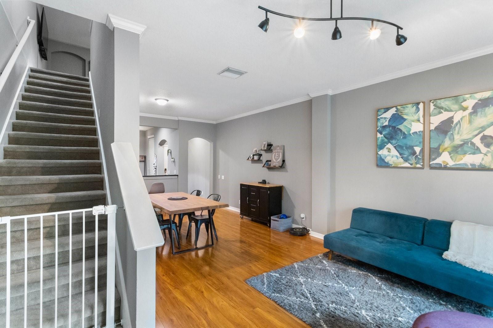 BAY ISLES TWNHMS - Residential