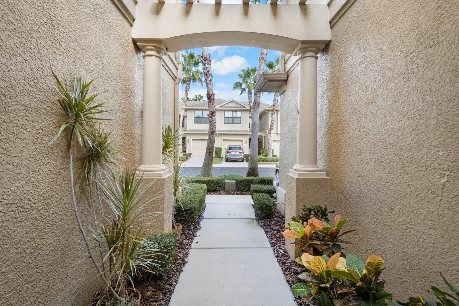 BAY ISLES TWNHMS - Residential