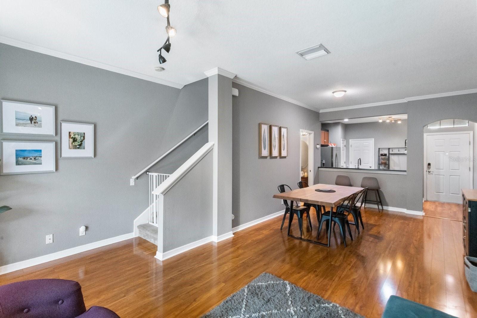 BAY ISLES TWNHMS - Residential