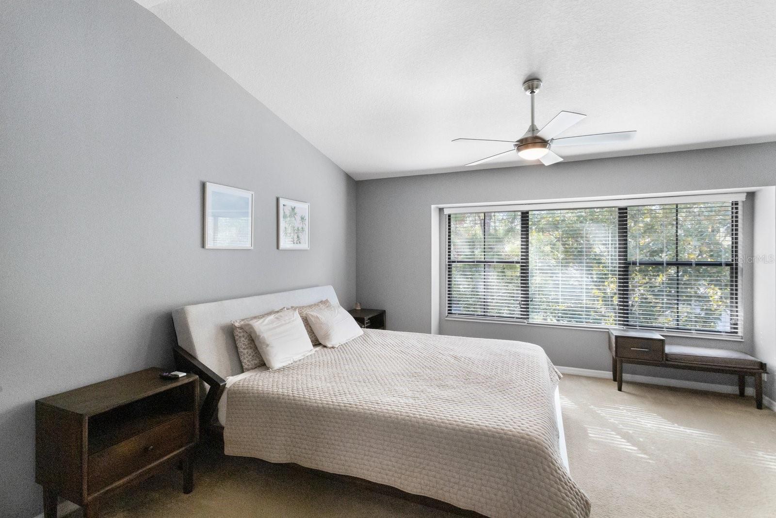 BAY ISLES TWNHMS - Residential