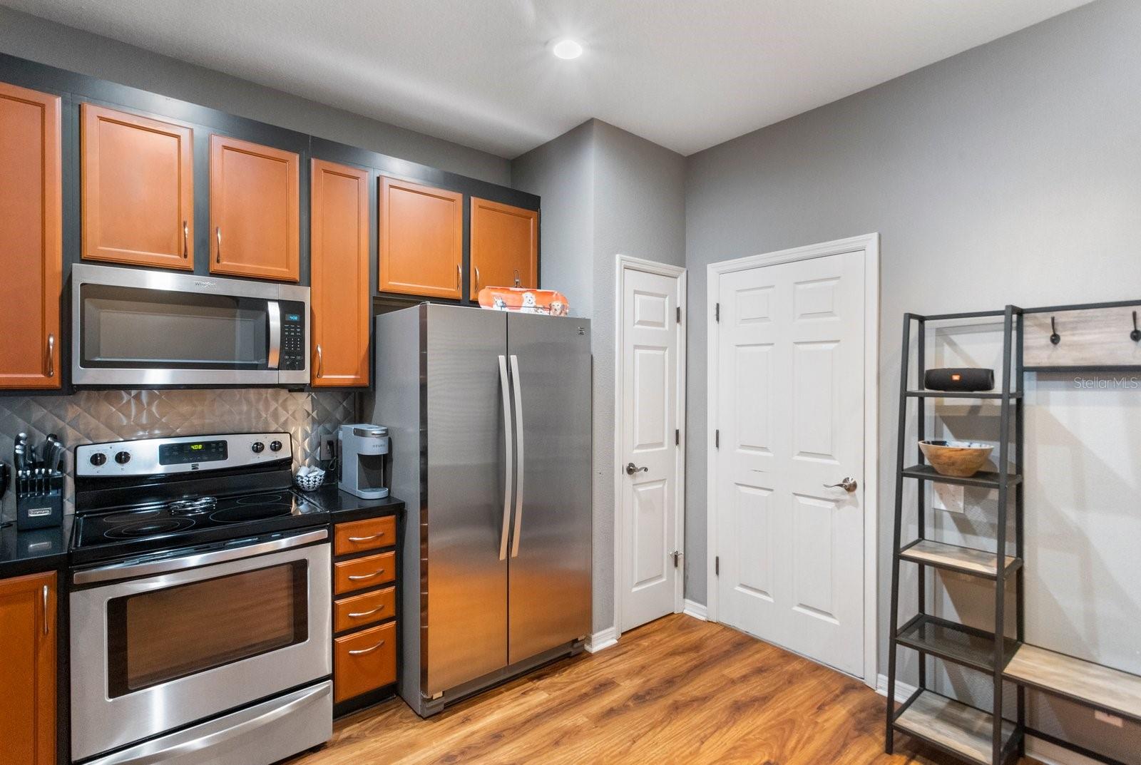 BAY ISLES TWNHMS - Residential