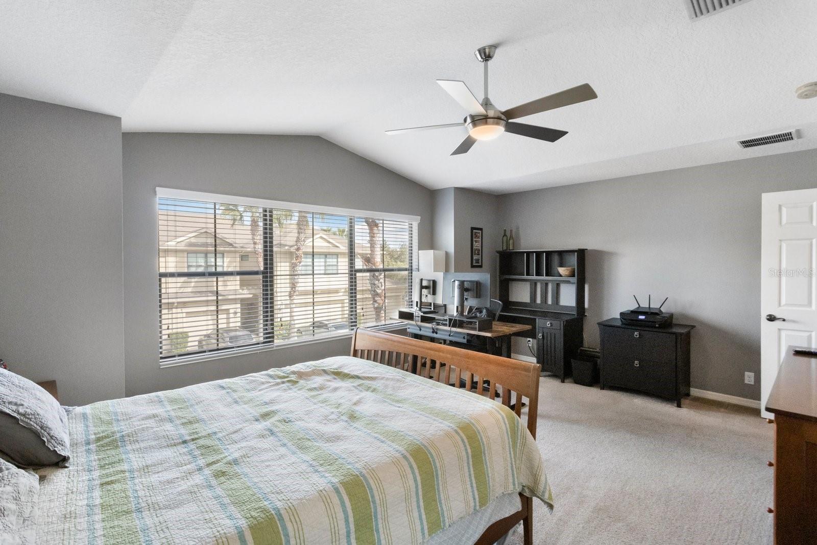 BAY ISLES TWNHMS - Residential