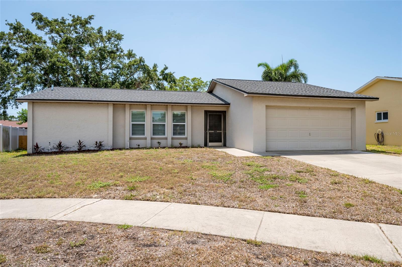 1818 WILLOW OAK DRIVE