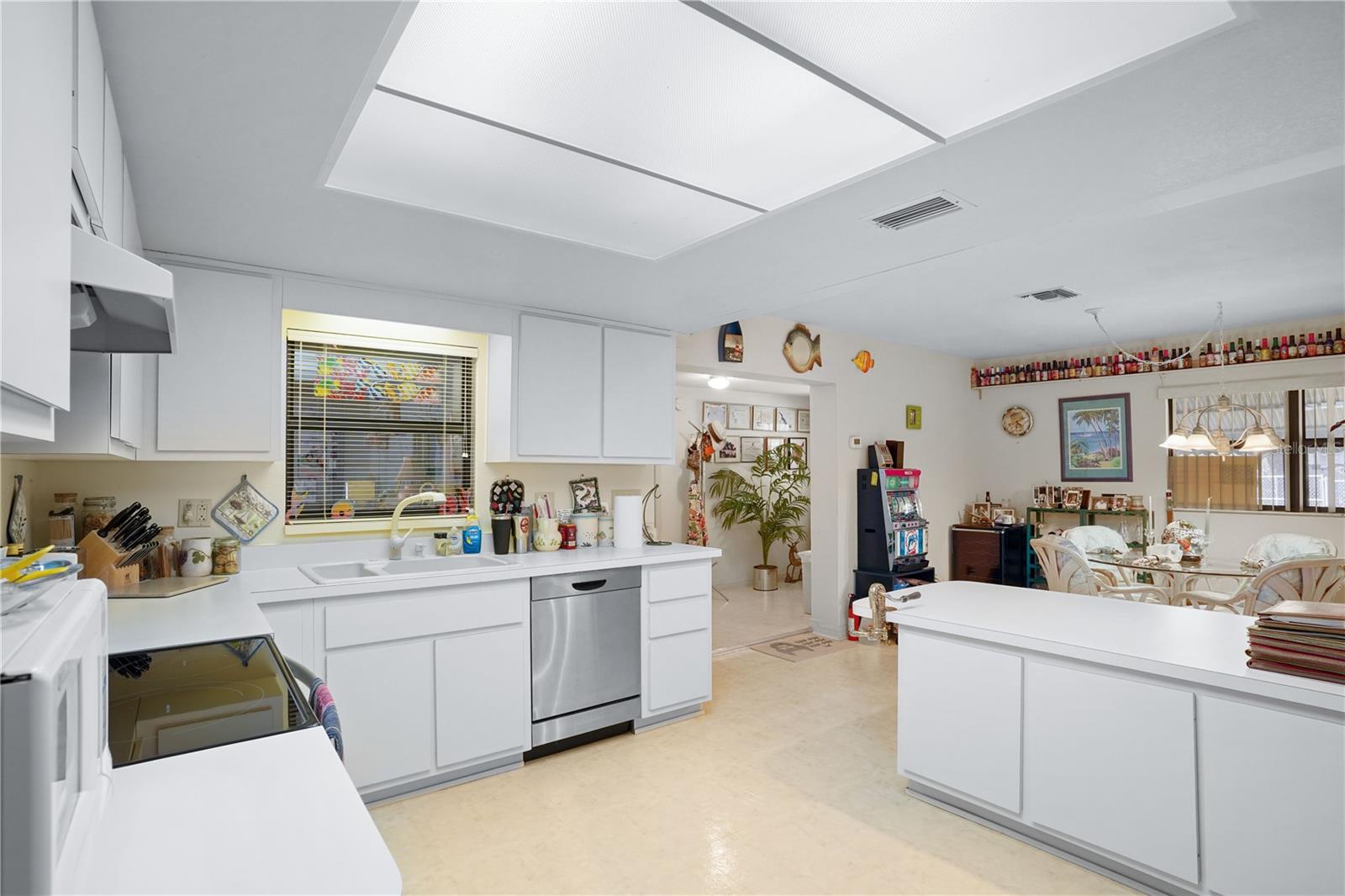 MOSS BLUFF RIDGE - Residential