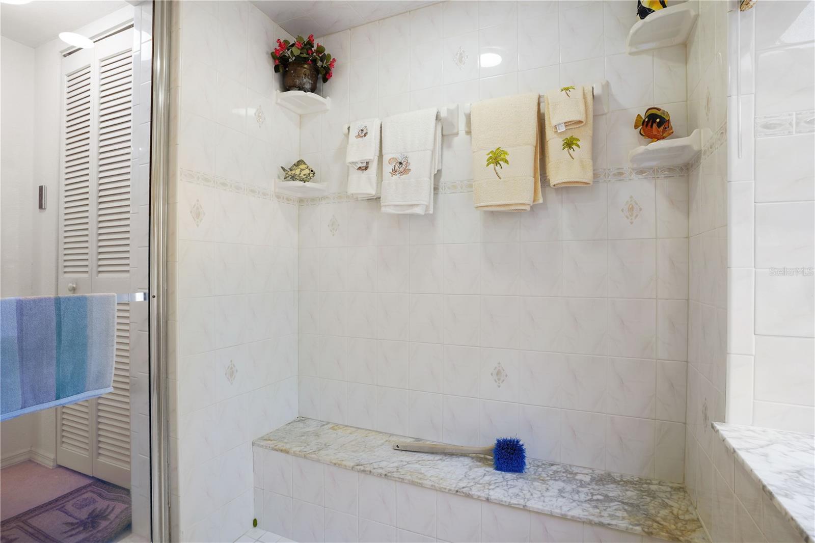 MOSS BLUFF RIDGE - Residential