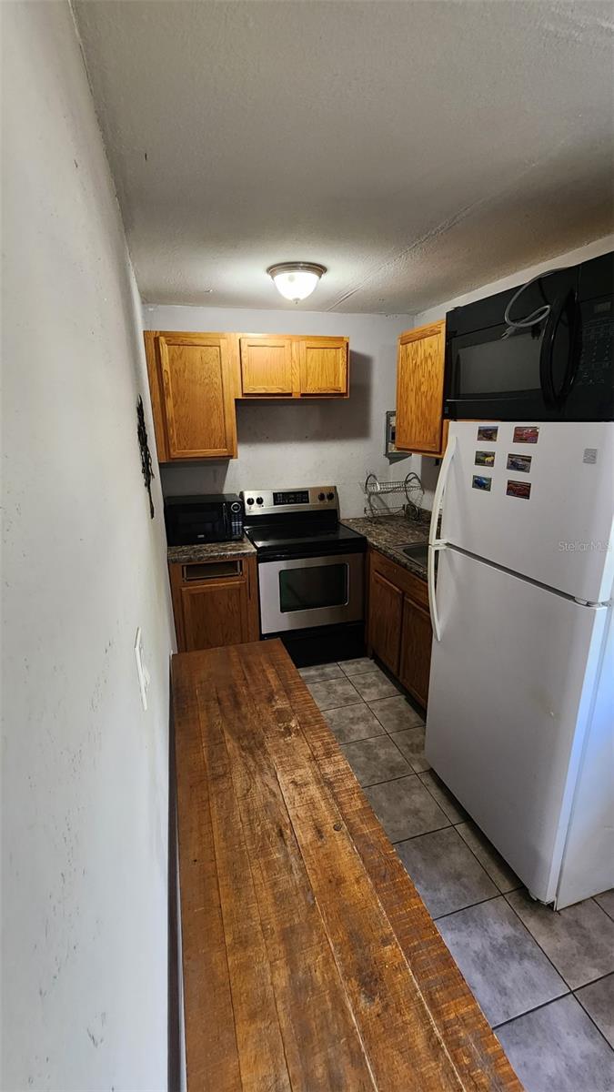 ROSLYN HOMES - Residential