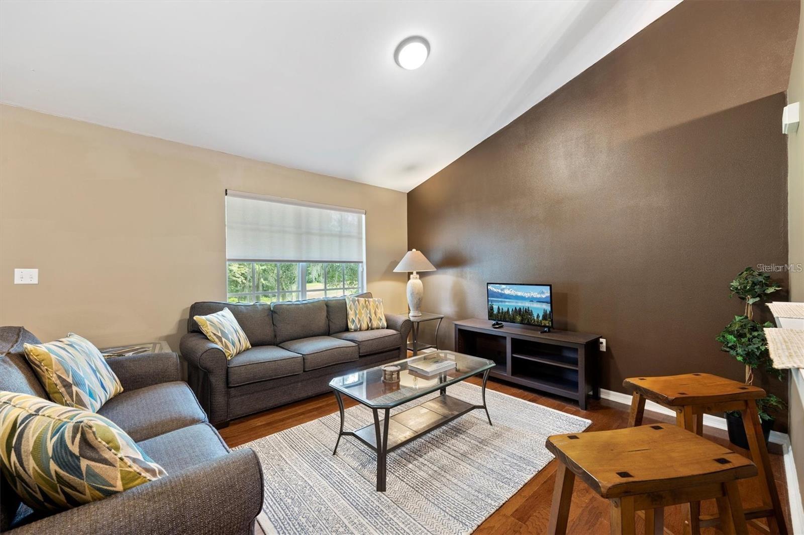 THE LINKS - Residential