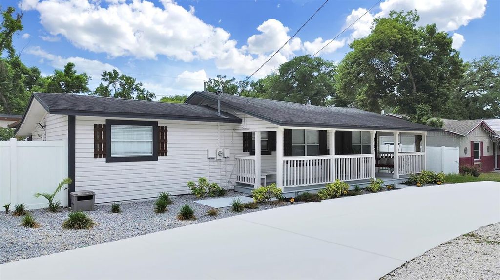 Photo of 1215 E Curtis Street, Tampa, FL 33603 (MLS # TB8499144)