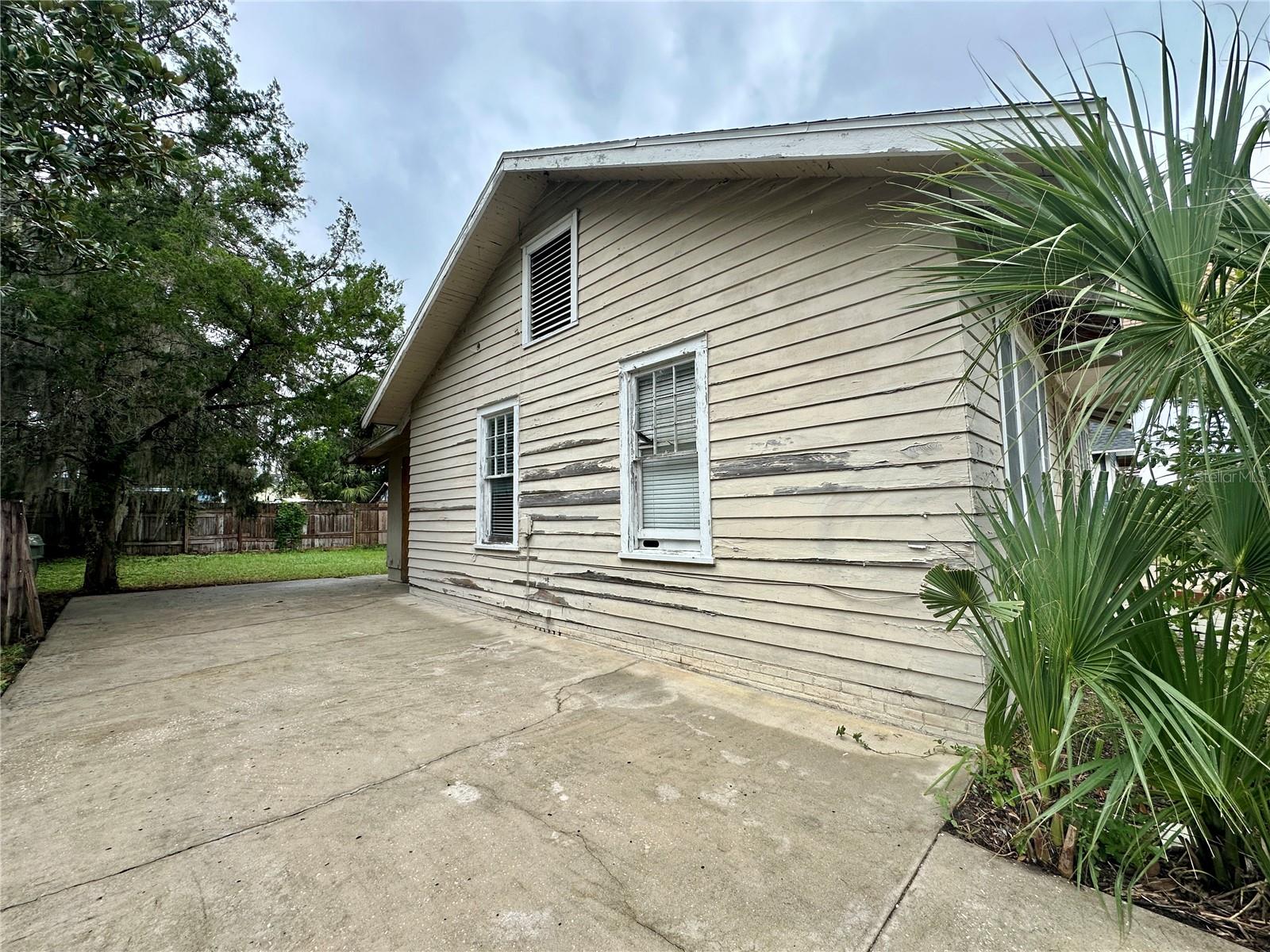 LEESBURG HANSONS SUB - Residential