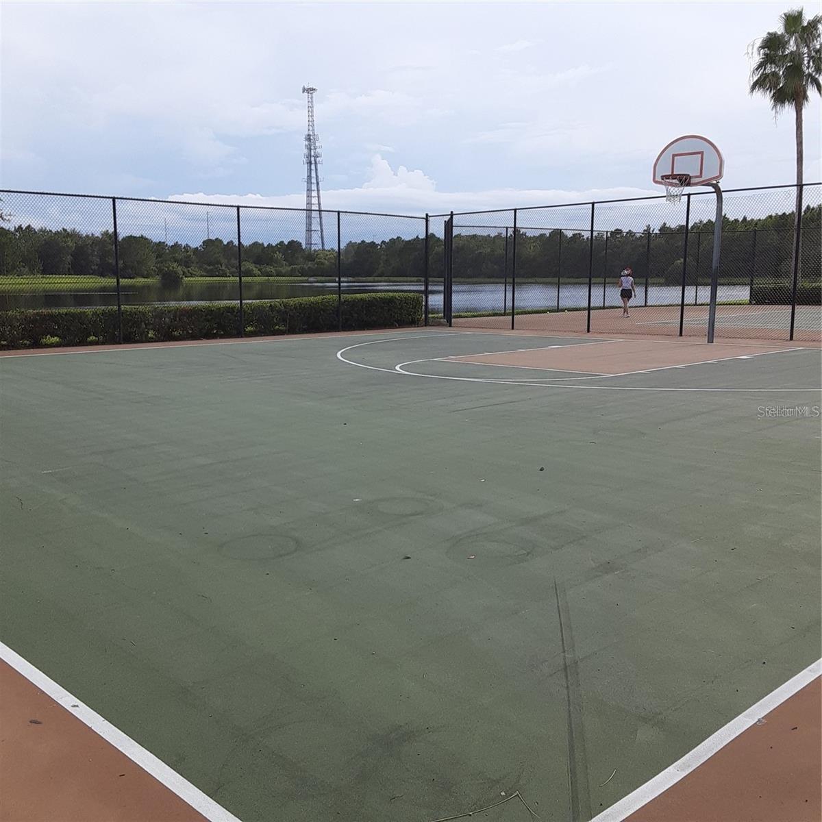 SAVANNAH LNDGS - Residential