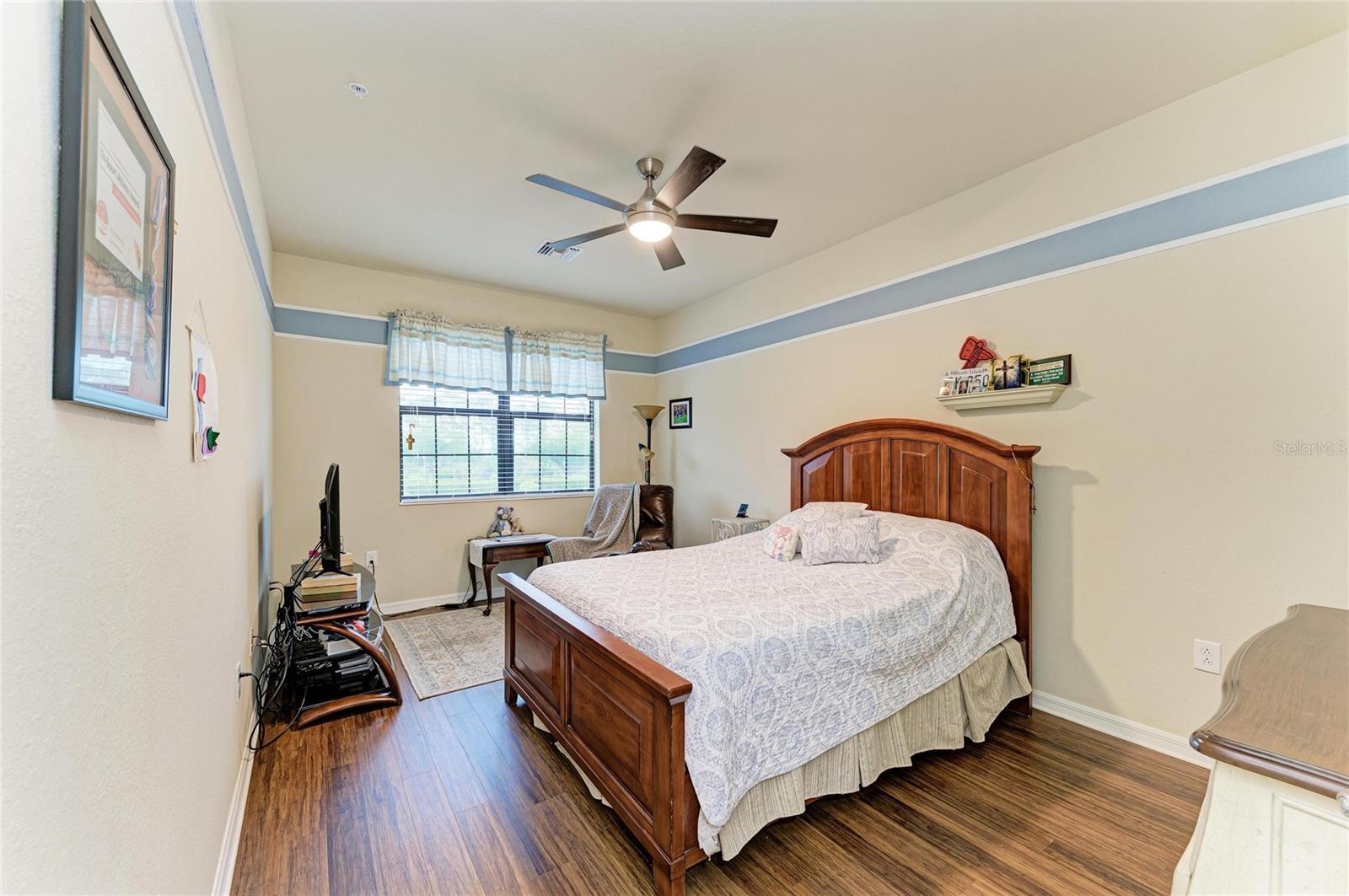 COACH HOMES 1 AT GRAN PARADISO - Residential