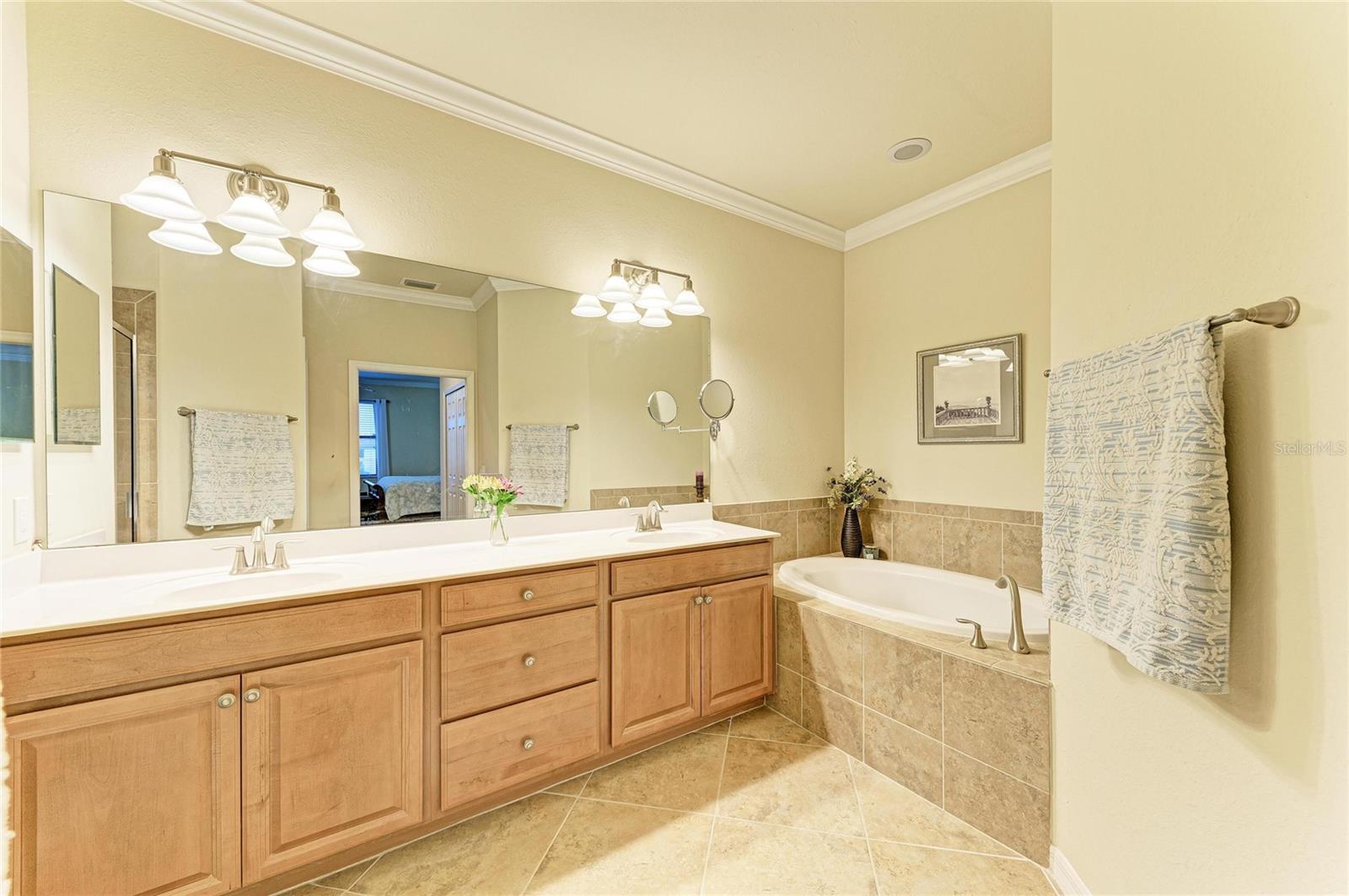 COACH HOMES 1 AT GRAN PARADISO - Residential