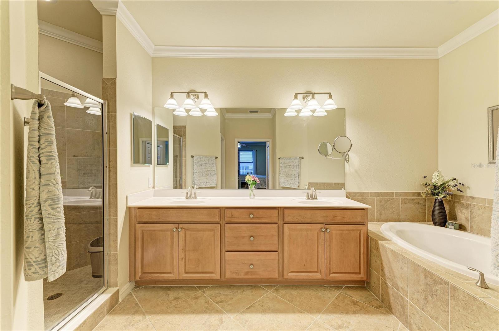 COACH HOMES 1 AT GRAN PARADISO - Residential