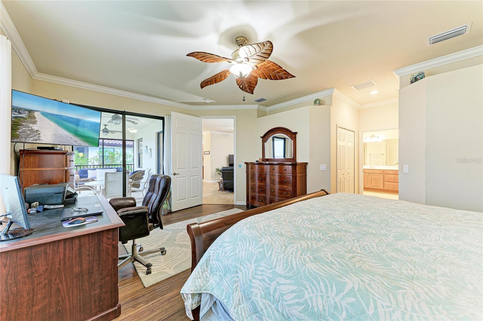 COACH HOMES 1 AT GRAN PARADISO - Residential