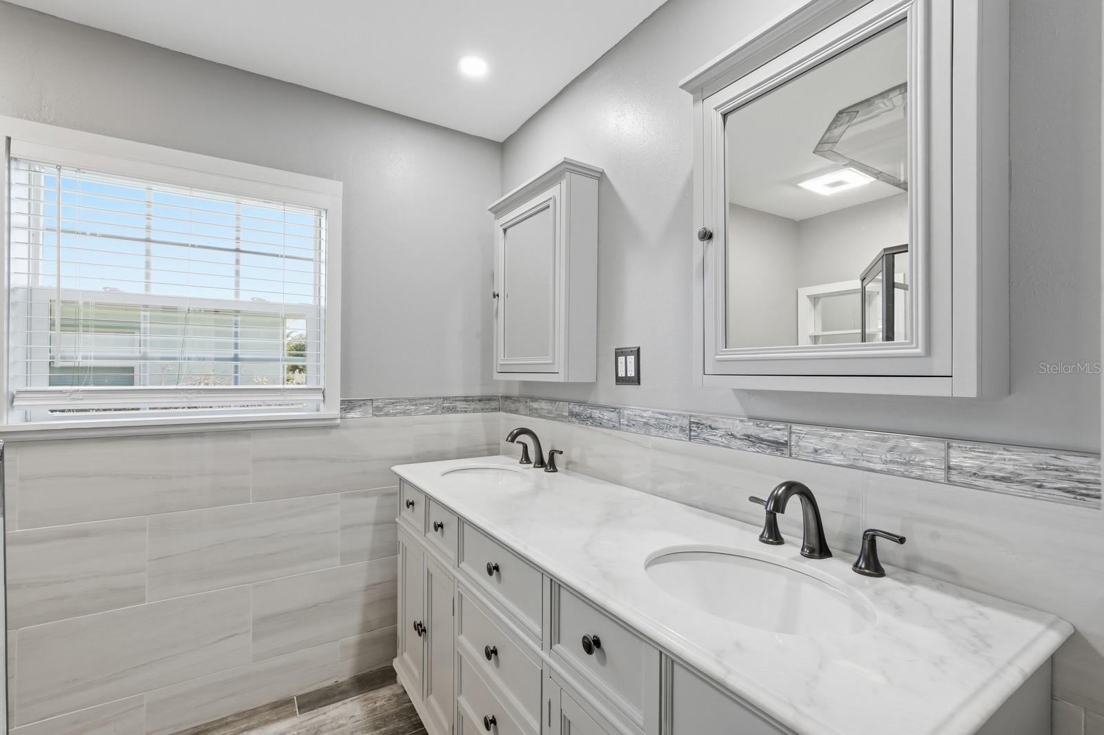 CEDAR POINT - Residential