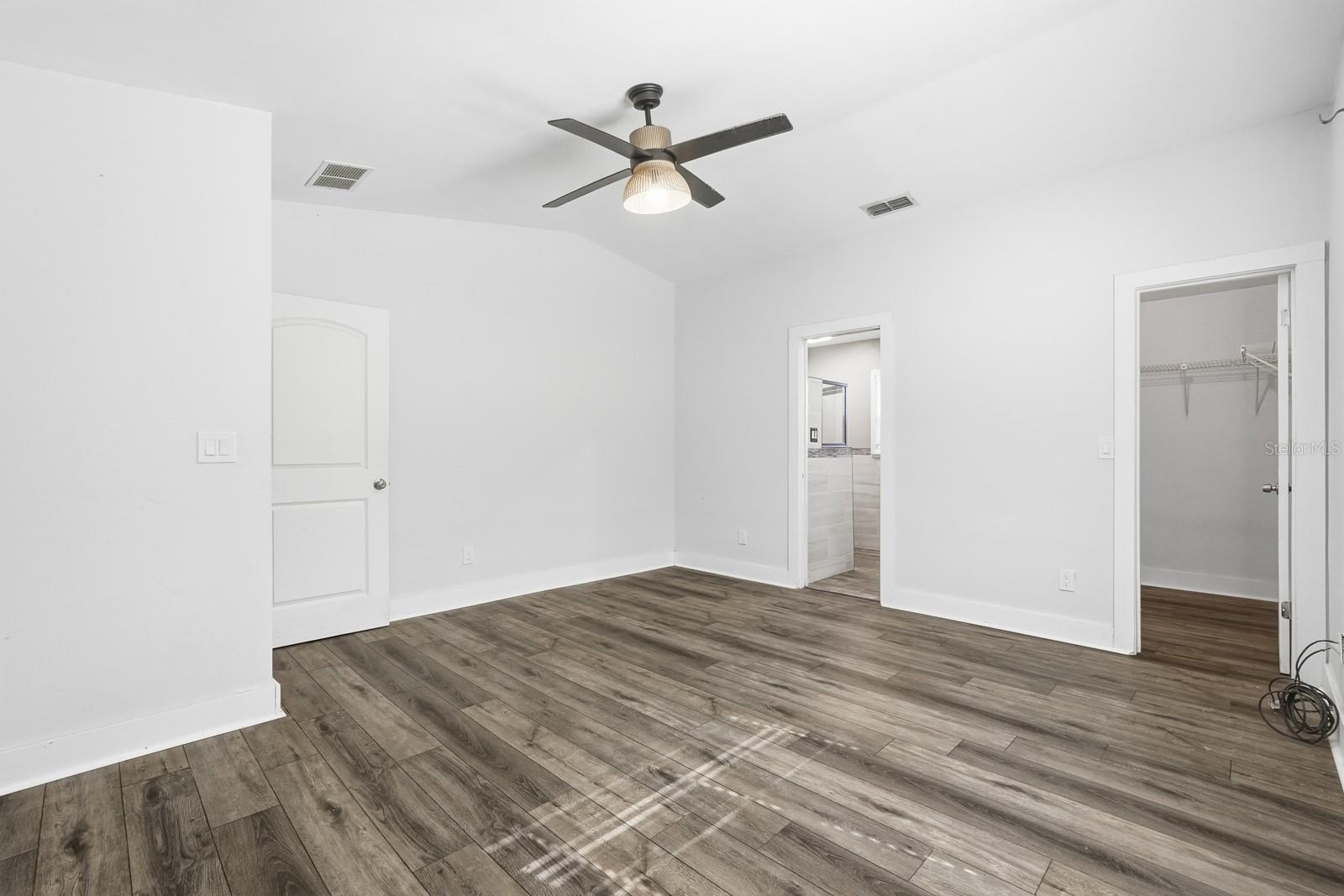 CEDAR POINT - Residential