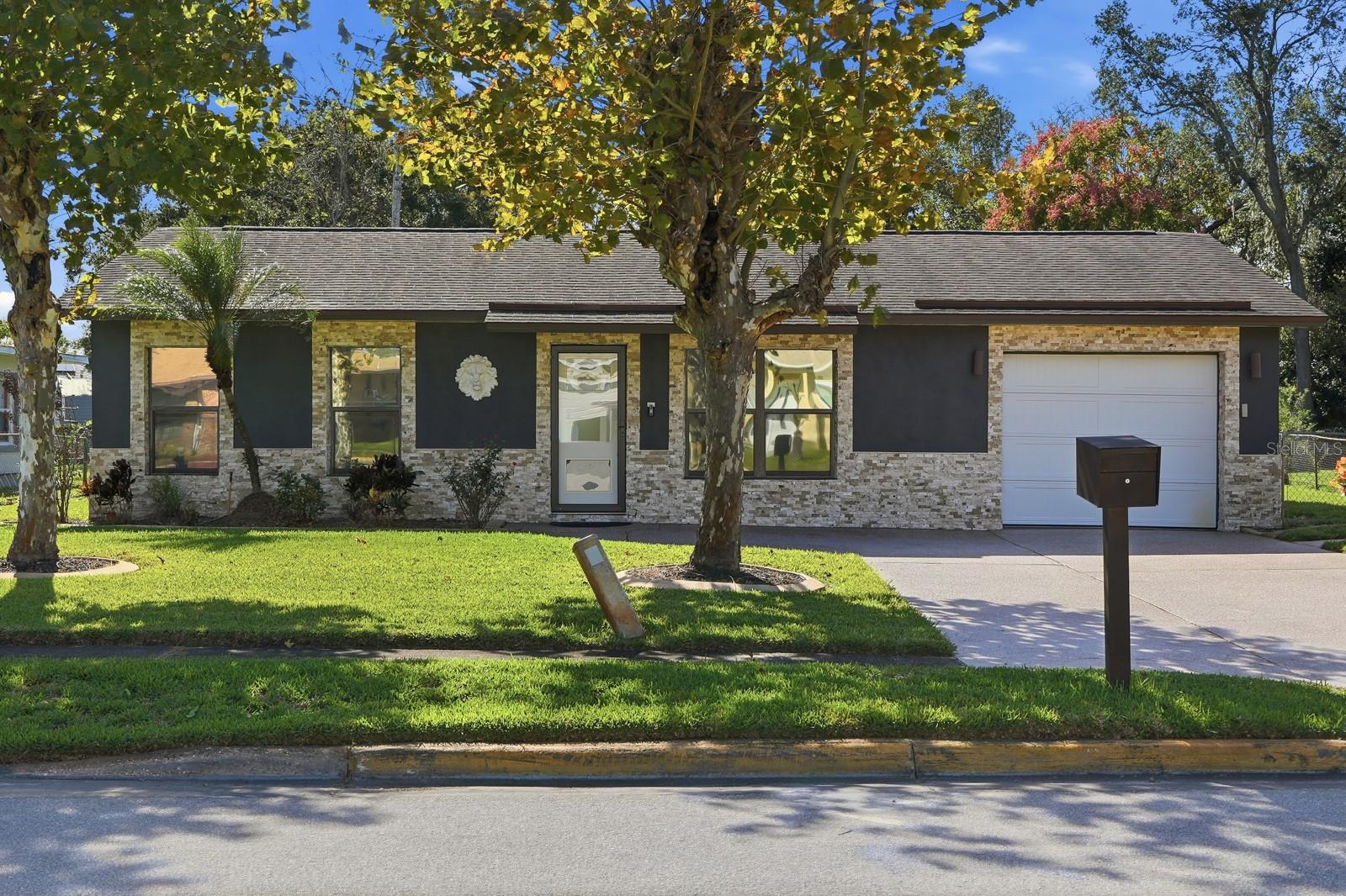 CEDAR POINT - Residential