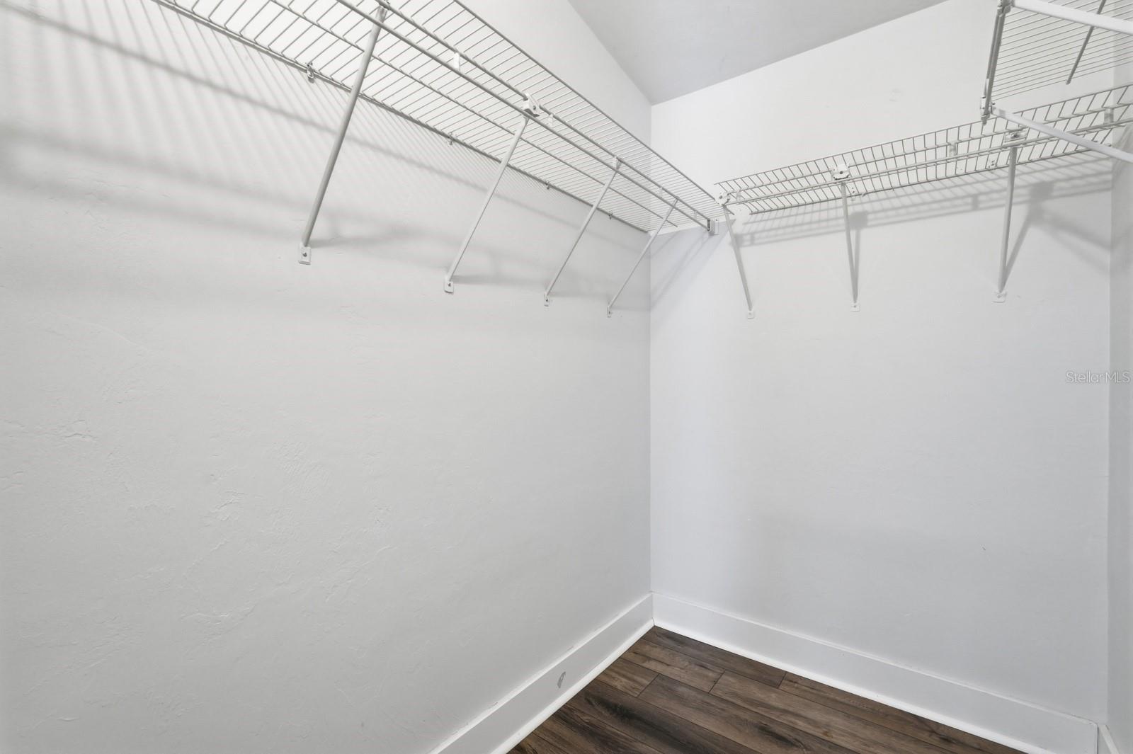 CEDAR POINT - Residential