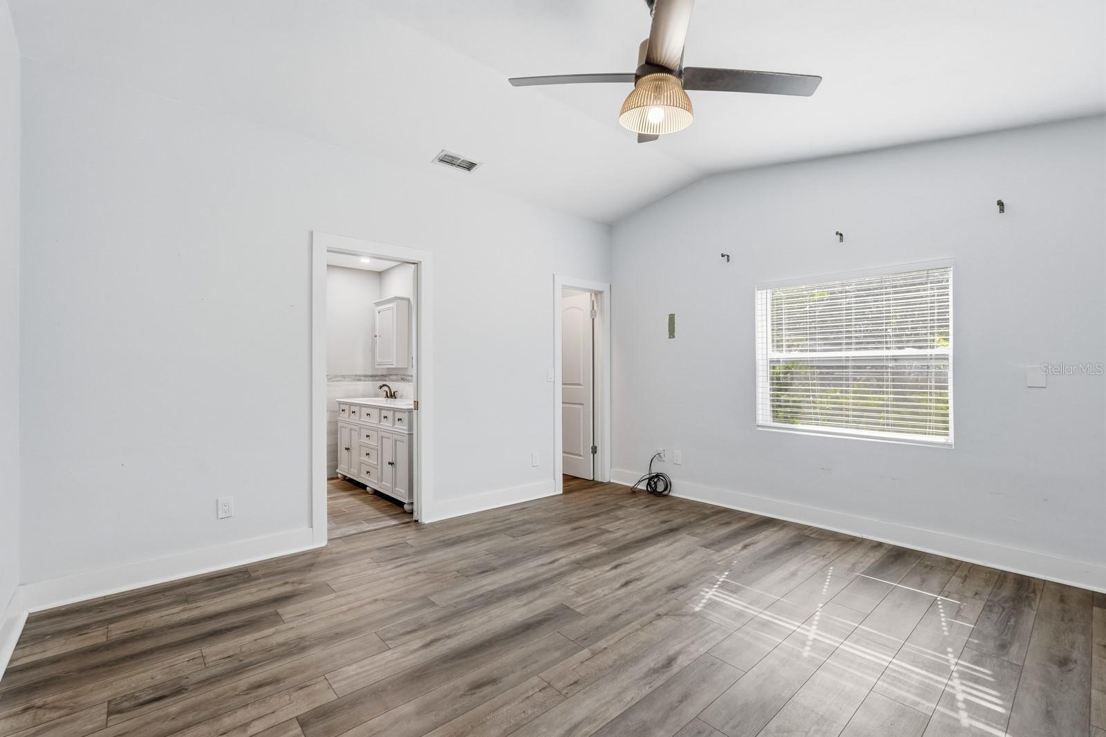 CEDAR POINT - Residential