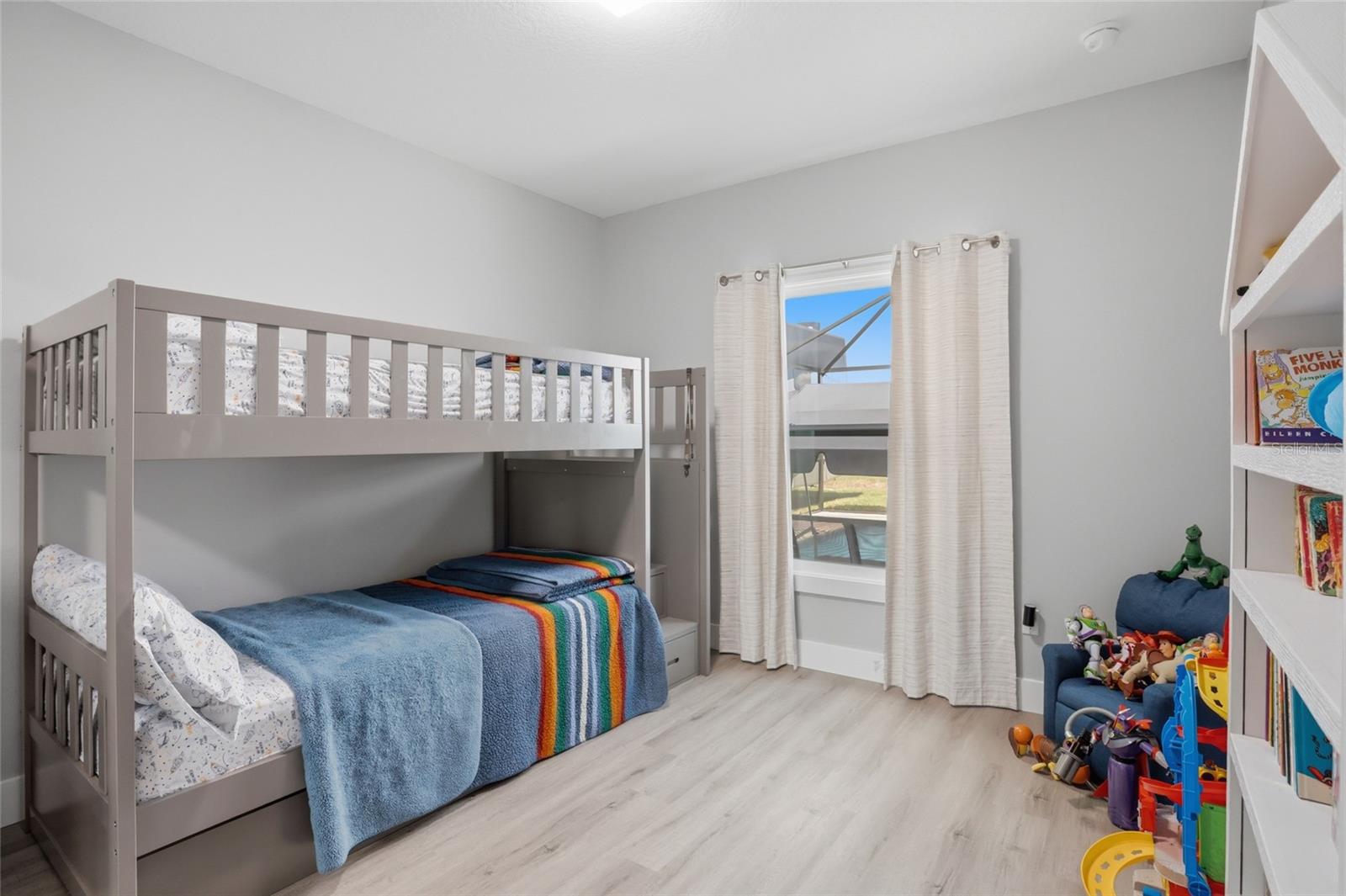 HOLLY HILL GROVE & FRUIT CO - Residential