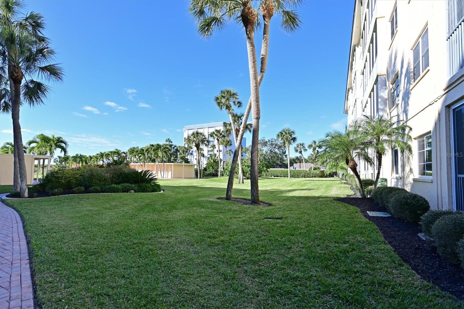 BAY TREE CLUB - Residential Lease