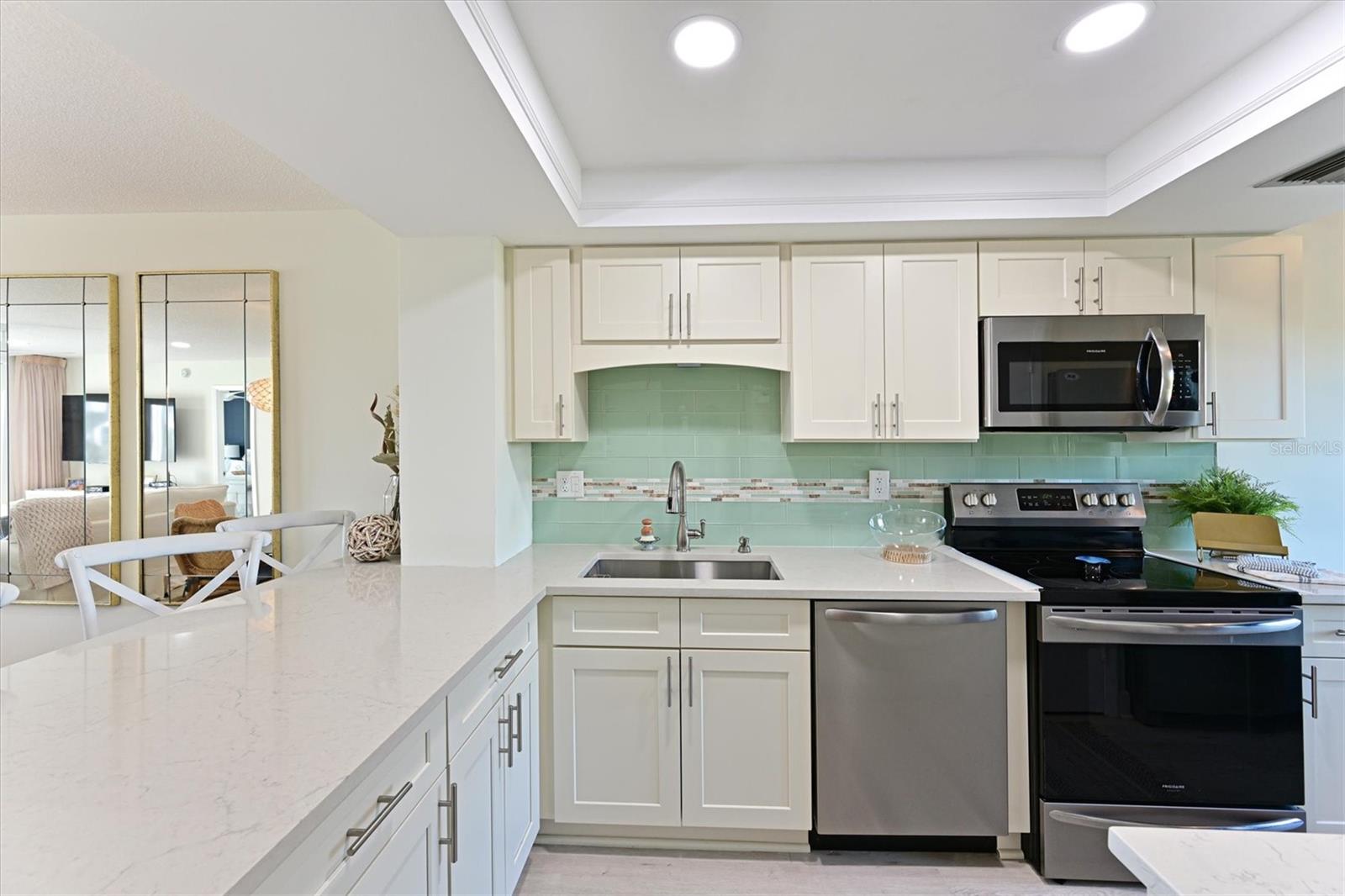 BAY TREE CLUB - Residential Lease