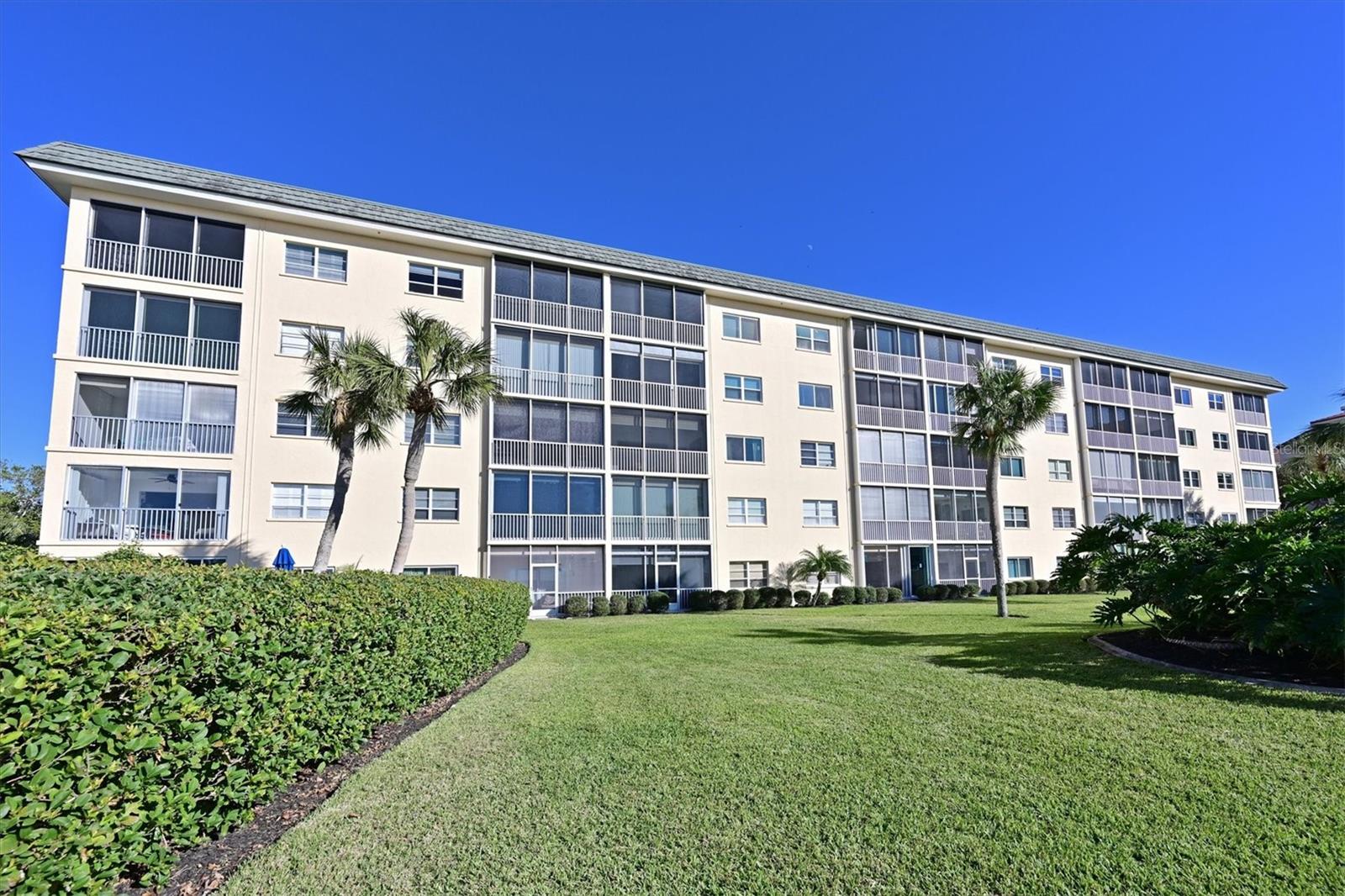 BAY TREE CLUB - Residential Lease
